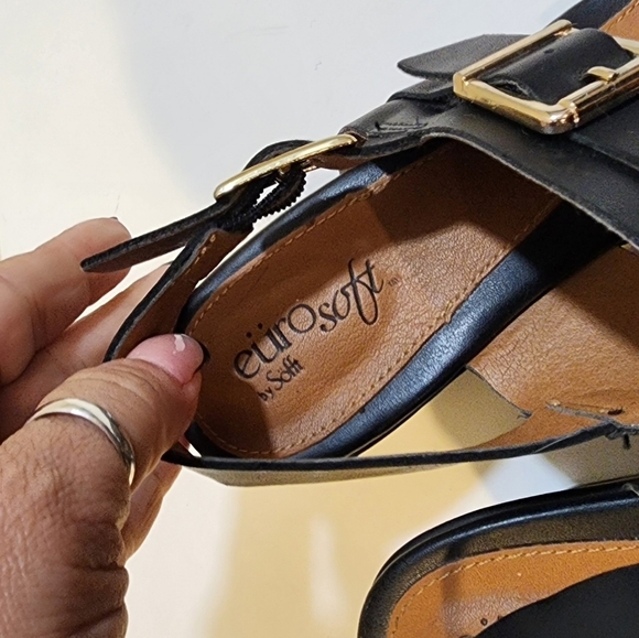 Euro Soft by Soft black leather heeled Strappy Sandals size 7M - Picture 9 of 11